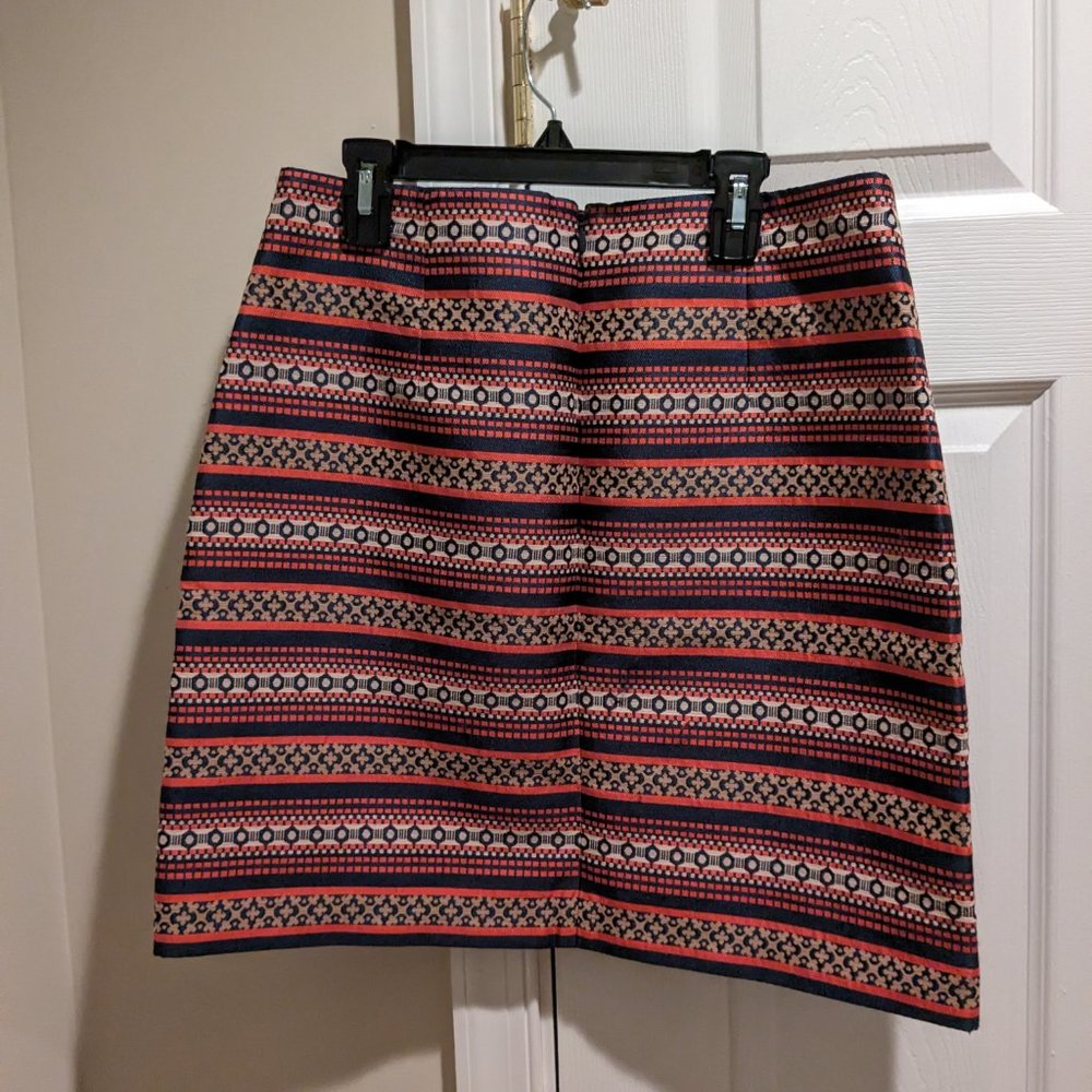 Ann Taylor LOFT Navy And Coral Patterned Skirt Size 8 - Picture 2 of 3